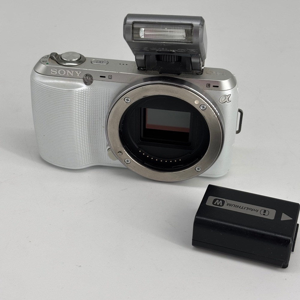 Sony Alpha NEX-C3 Mirrorless Camera Silver 16.2MP APS-C  Body Only Untested